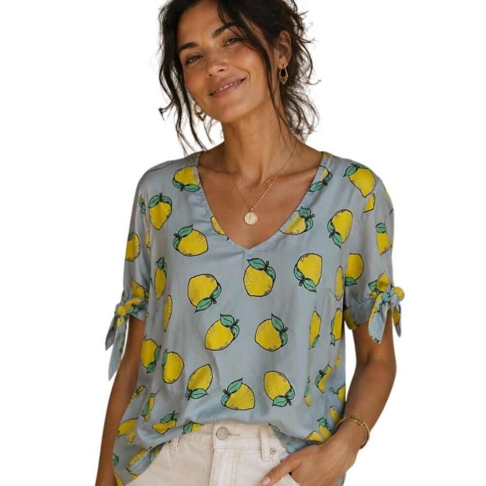 Modcloth Lemon Top Womens Medium Light Blue & Yellow V-Neck Novelty